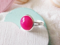 NEU! Versilberter Ring mit pinkfarbenem Jade Cabochon 12 mm